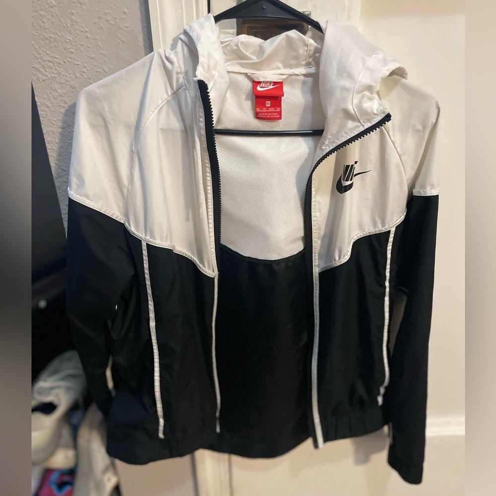 Nike windbreaker